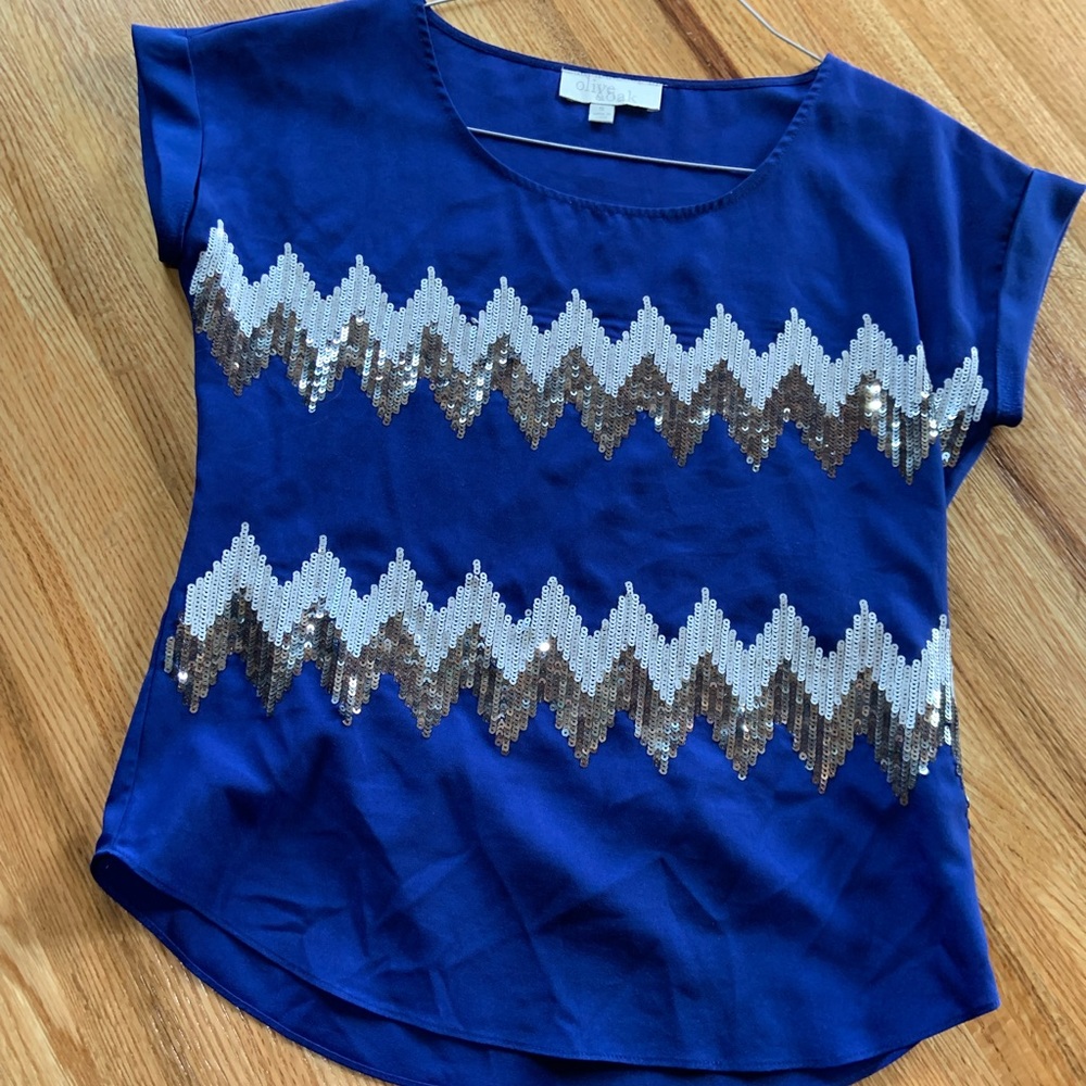 Olive & Oak sequin top